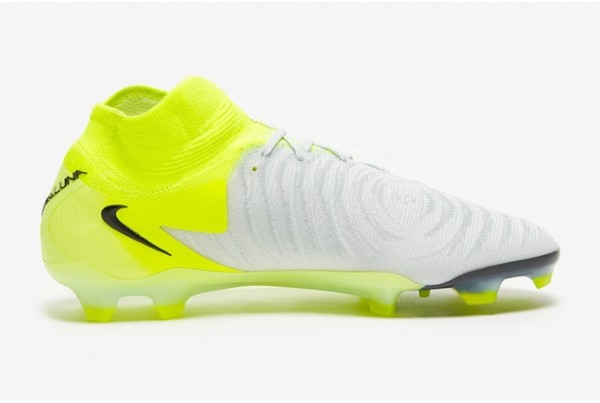 Футбольні бутси Nike Phantom Luna II Elite FG FJ2572-003