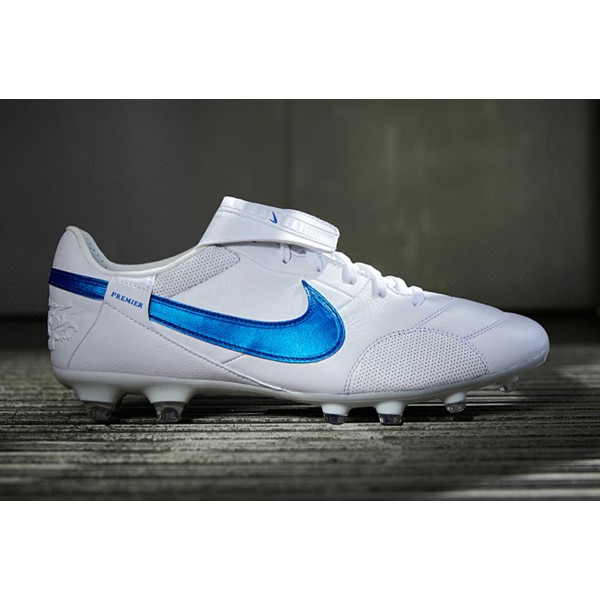 Футбольные бутсы Nike Premier III FG (КОЖА) HM0265-103