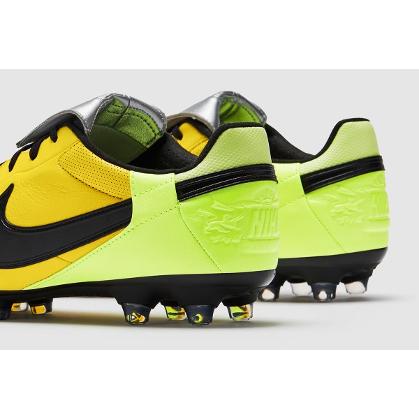 Футбольные бутсы Nike Premier III FG (КОЖА) HM0265-700