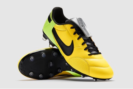 Футбольные бутсы Nike Premier III FG (КОЖА) HM0265-700