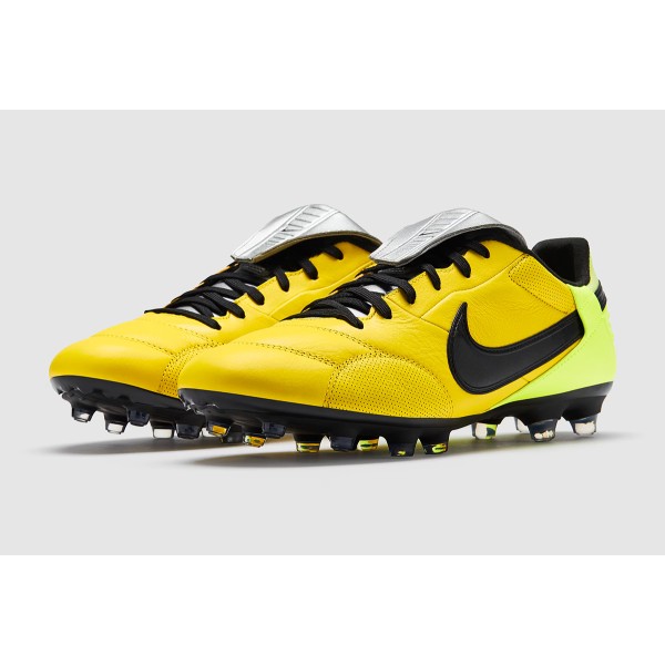 Футбольные бутсы Nike Premier III FG (КОЖА) HM0265-700
