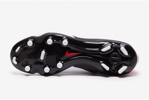 Футбольные бутсы Nike Tiempo Legend X Academy MG DV4337-100