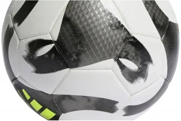 Футбольный мяч Adidas Tiro League Artificial Ground HT2423