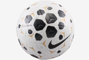 Футбольный мяч Nike Academy Team 25/26 HV4386-100