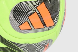 Футбольний м'яч Adidas FIFA World Cup 26 Trionda Competition Winter JV6223