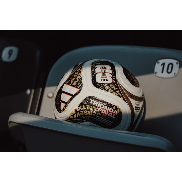 Футбольный мяч Adidas FIFA World Cup 26 Trionda Finals OMB JY8928