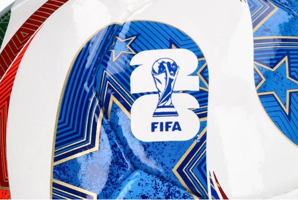 Мяч для футзала Adidas FIFA World Cup 26 Trionda Pro Sala JD8033