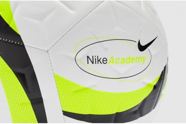 Футбольний м'яч Nike Academy Team 25/26 HV4387-100
