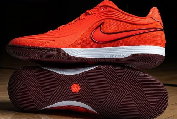 Футзалки Nike Tiempo ReactGato IC HQ3159-660