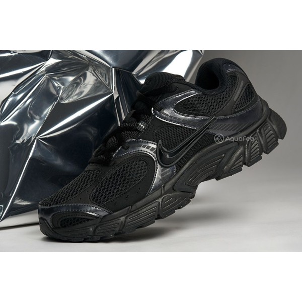 Кроссовки Nike V5 RNR HJ5228-001