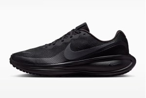 Кросівки Nike Revolution 8 HJ9198-002