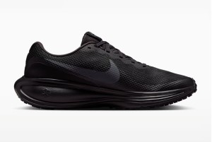Кросівки Nike Revolution 8 HJ9198-002