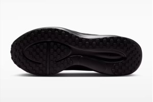 Кросівки Nike Revolution 8 HJ9198-002