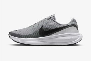 Кроссовки Nike Revolution 8 HJ9198-004