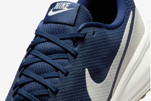 Кроссовки Nike Revolution 8 HJ9198-402