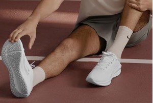 Кросівки Nike Downshifter 13 FD6454-100