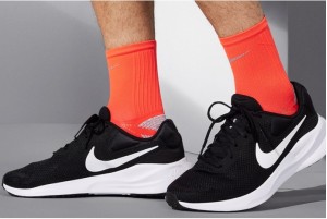 Кросівки Nike Revolution 7 FB2207-001