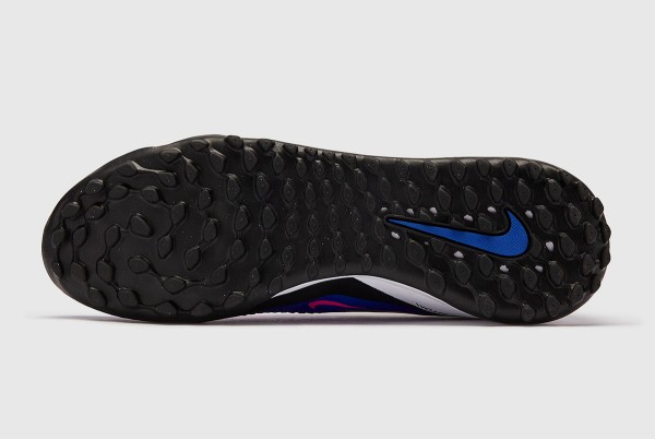 Сороконожки Nike Phantom 6 Academy High TF HQ2277-446