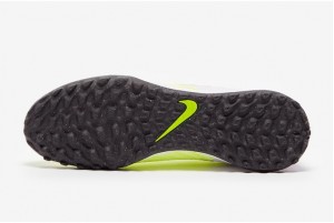 Сороконіжки Nike Phantom GX Academy TF DD9477-705