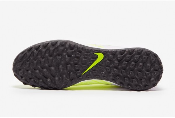 Сороконіжки Nike Phantom GX Academy TF DD9477-705