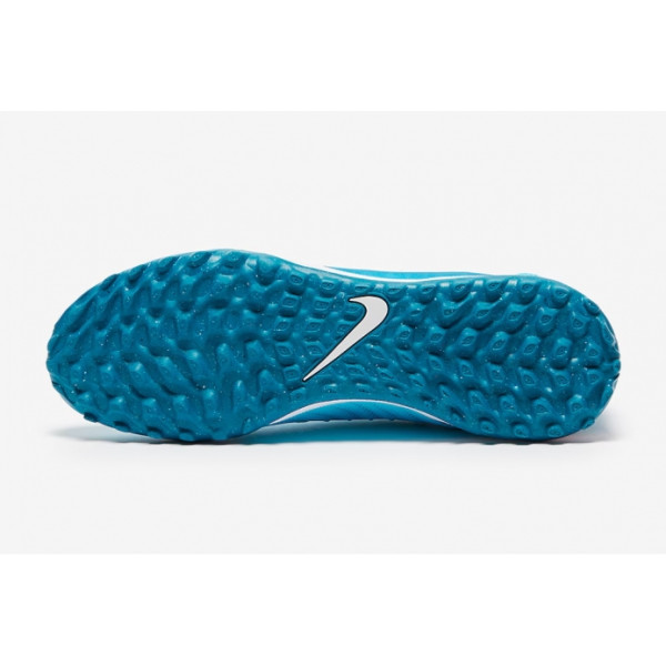 Сороконіжки Nike Phantom Luna II Academy TF FJ2566-400