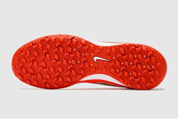 Сороконожки Nike Tiempo Maestro Academy TF IB4484-100
