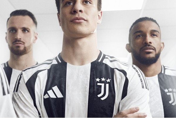Футболка Adidas Juventus 24/25 Home IS8002