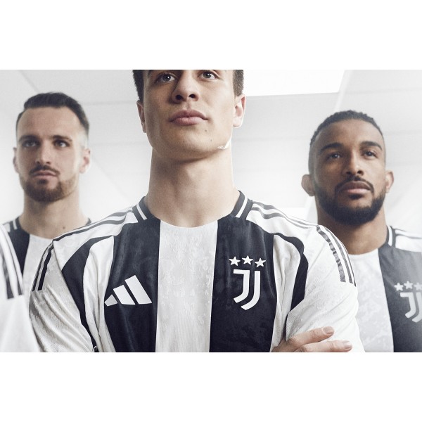 Футболка Adidas Juventus 24/25 Home IS8002