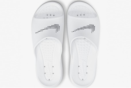 Тапочки Nike Victori One Shower Slide CZ5478-100