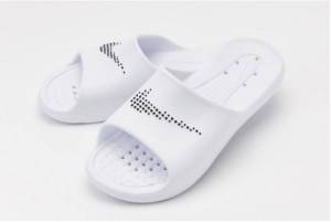 Тапочки Nike Victori One Shower Slide CZ5478-100