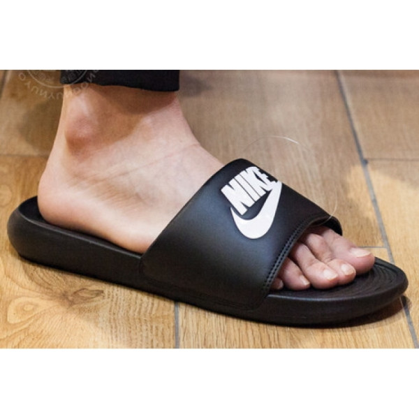 Тапочки Nike Victori One Slide CN9675-002