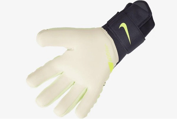 Вратарские перчатки Nike Phantom Elite GK CN6724-701