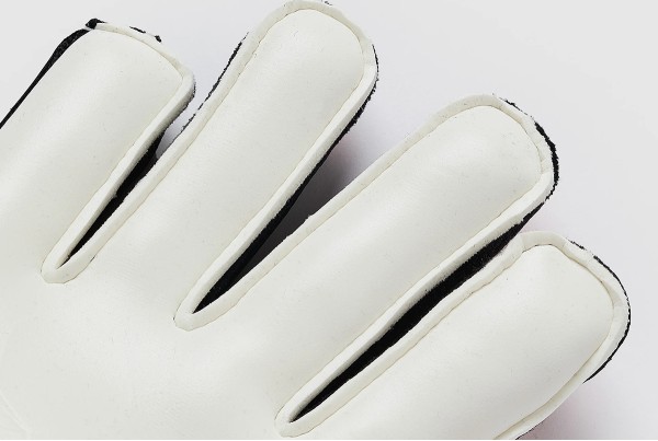 Детские вратарские перчатки Nike GK JR Match HQ0258-011