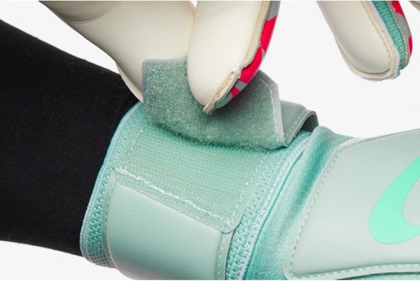 Вратарские перчатки Nike GK Grip 3 HQ0256-395