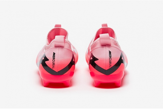 Дитячі футбольні бутси Nike Air Zoom Mercurial Vapor 15 Academy MG Junior DJ5617-601