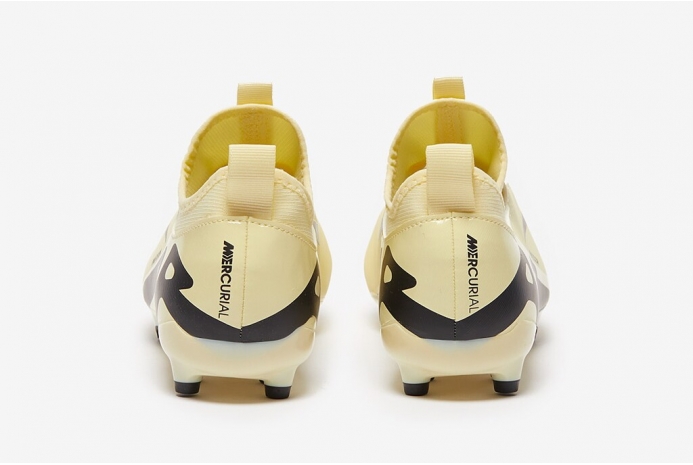 Детские футбольные бутсы Nike Air Zoom Mercurial Vapor 15 Academy MG Junior DJ5617-700