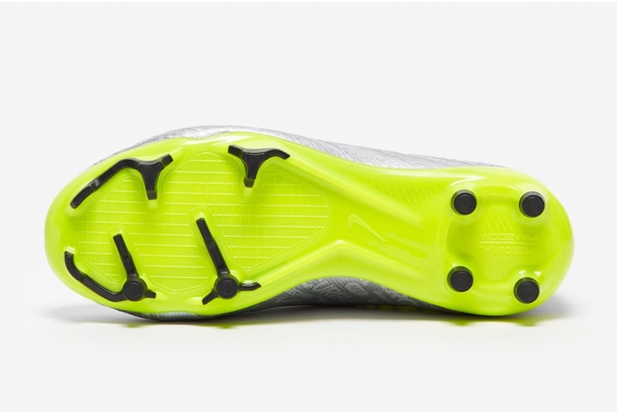 Детские футбольные бутсы Nike Air Zoom Mercurial Vapor 15 Academy XXV MG Junior FJ2040-060