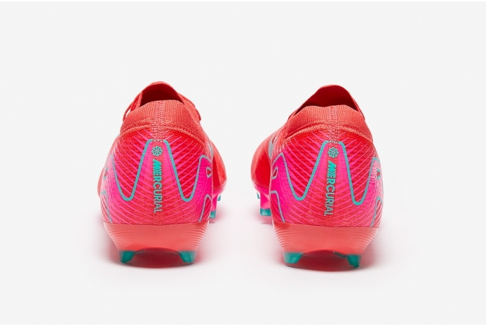 Детские футбольные бутсы Nike Air Zoom Mercurial Vapor 16 Pro FG Junior HF5448-800