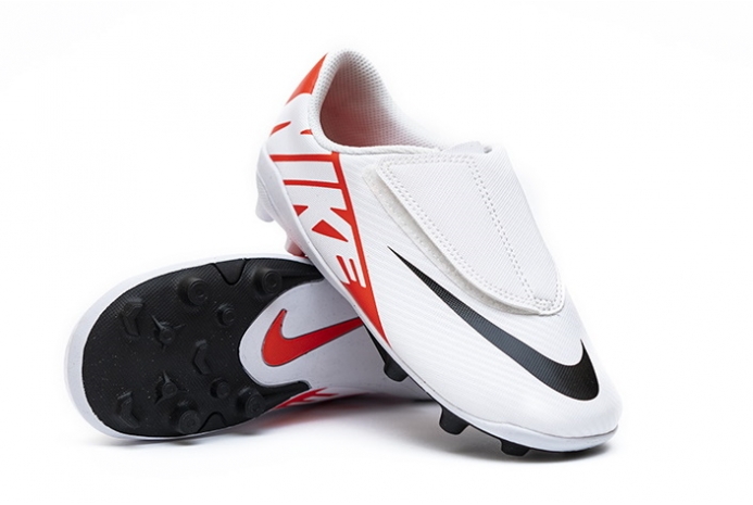 Детские футбольные бутсы Nike Mercurial Vapor 15 Club MG Junior DJ5964-600