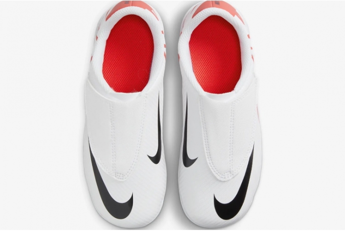 Детские футбольные бутсы Nike Mercurial Vapor 15 Club MG Junior DJ5964-600