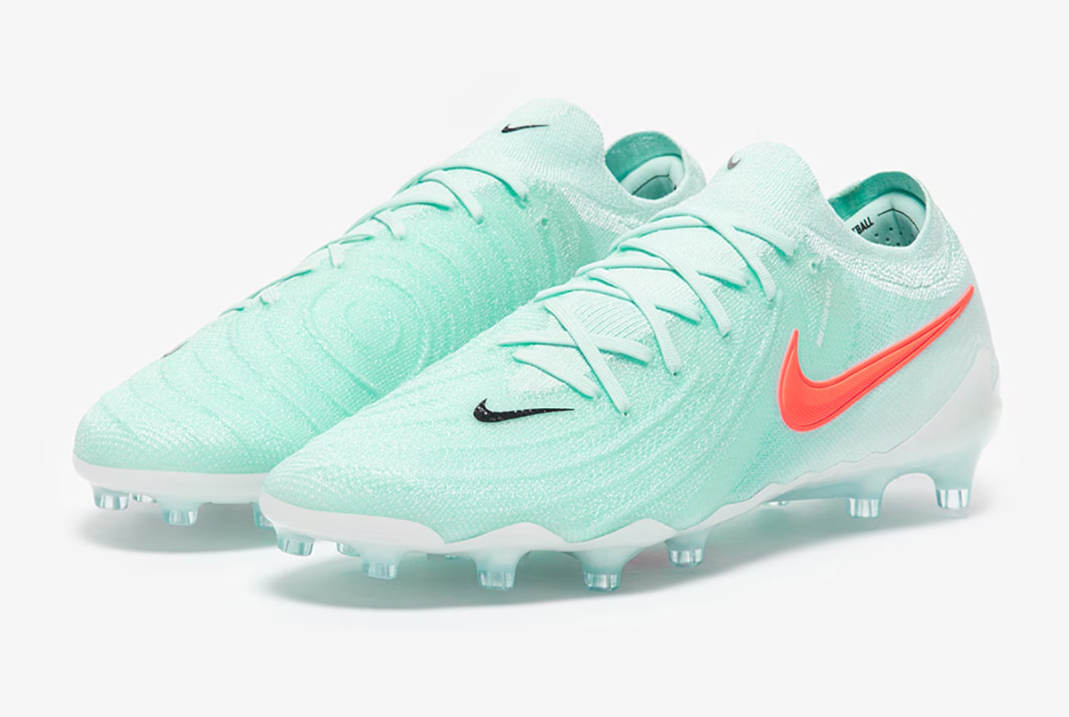 Детские футбольные бутсы Nike Phantom GX II Elite AG-Pro Junior FJ2554-300