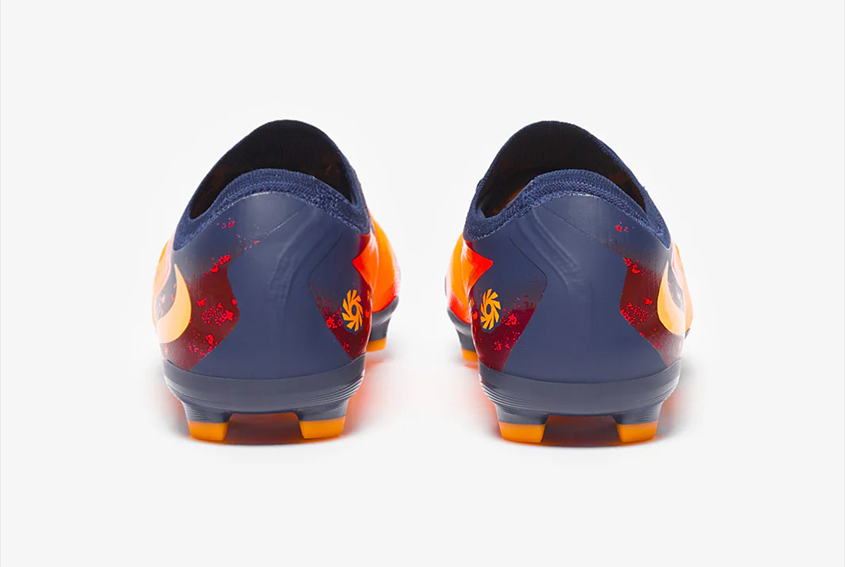 Детские футбольные бутсы Nike Phantom 6 Pro Low x Haaland MG Junior HQ2047-800