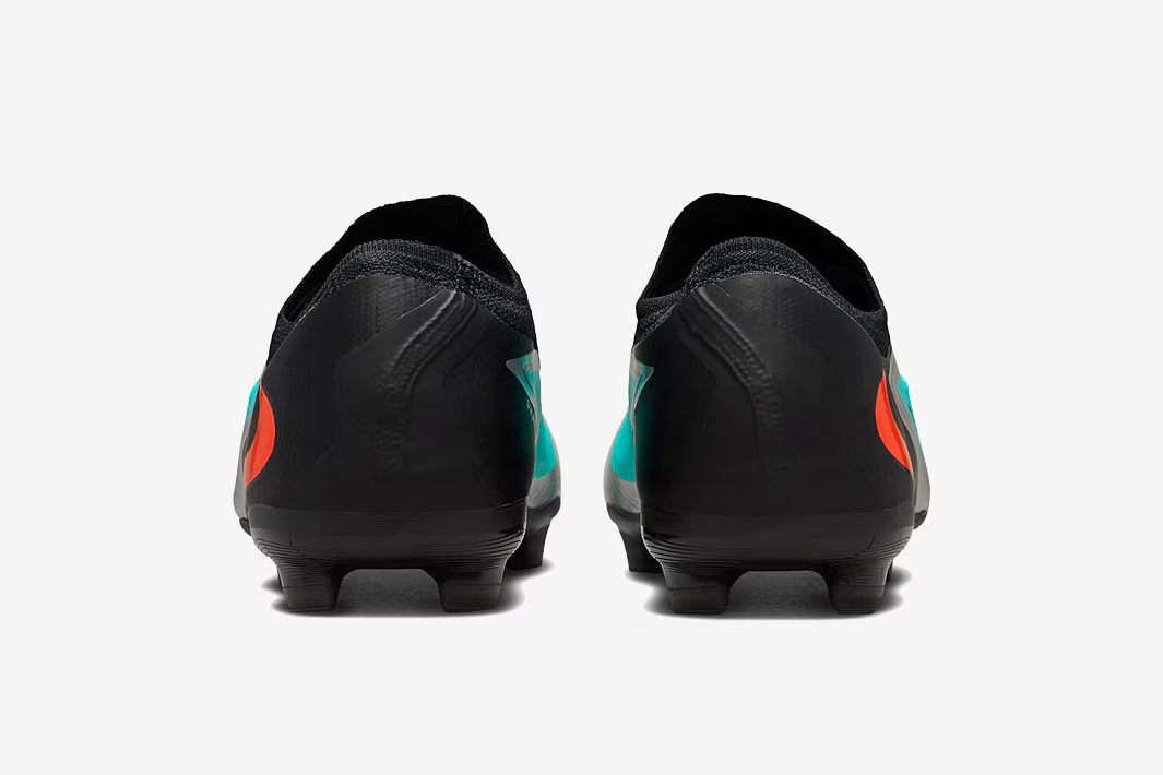 Детские футбольные бутсы Nike Phantom 6 Pro LE Low MG Junior II6280-001