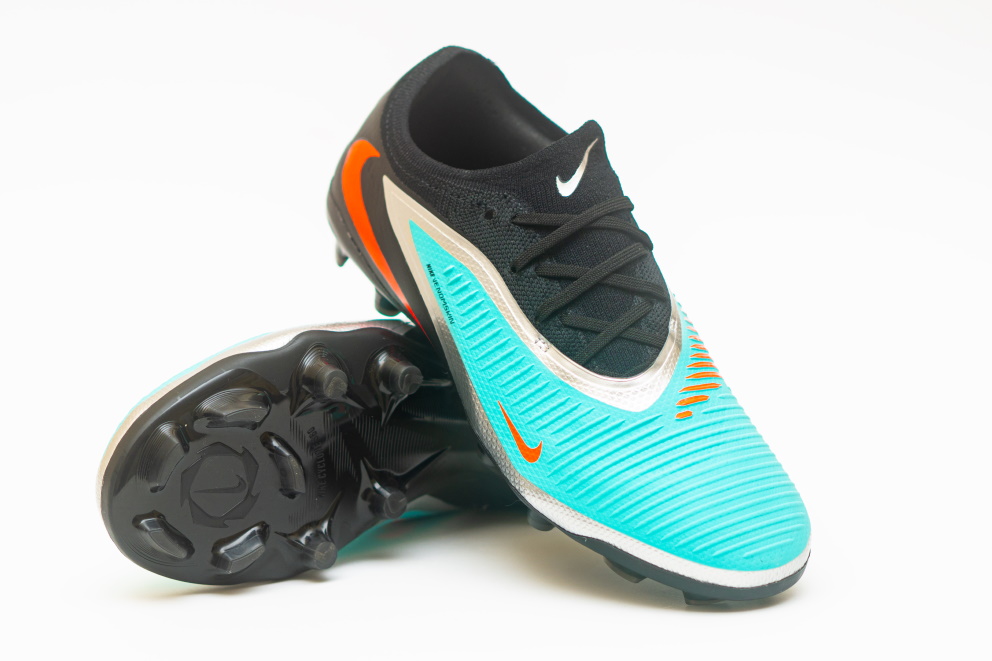 Детские футбольные бутсы Nike Phantom 6 Pro LE Low MG Junior II6280-001