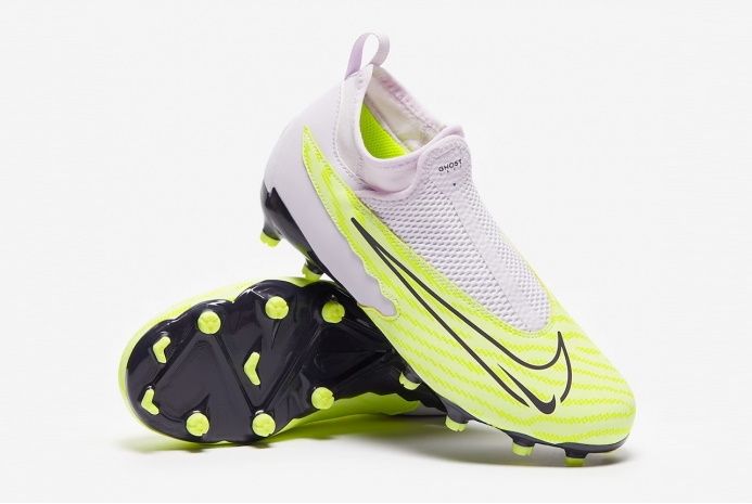Детские футбольные бутсы Nike Phantom GX Academy DF MG Junior DD9546-705