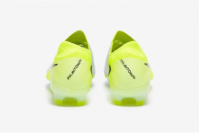 Детские футбольные бутсы Nike Phantom GX II Elite FG Junior FJ2559-003
