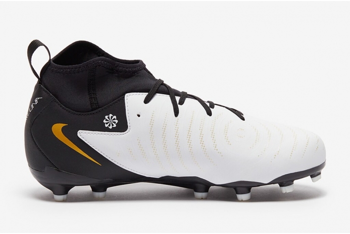 Детские футбольные бутсы Nike Phantom Luna II Academy MG Junior FJ2603-100