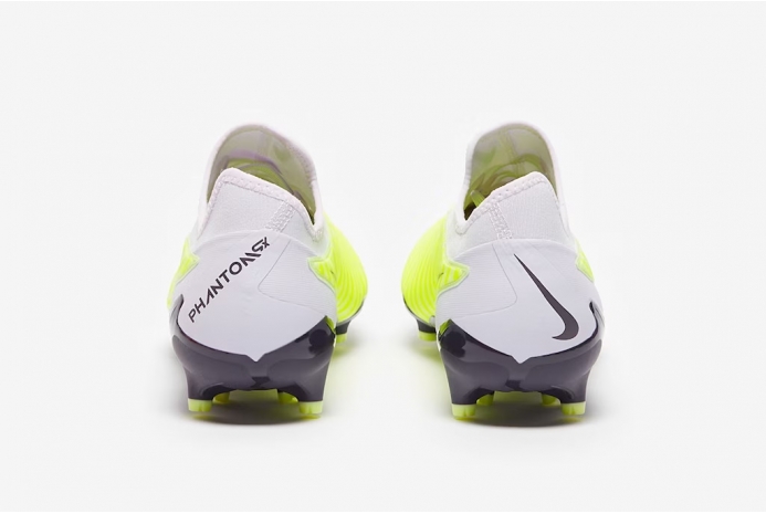 Детские футбольные бутсы Nike Phantom GX Pro FG Junior DD9463-705