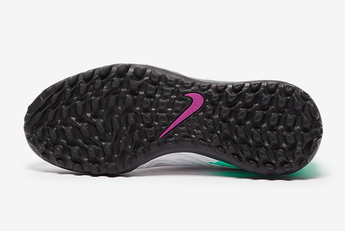 Детские сороконожки Nike Phantom GX Academy TF Junior DD9557-300