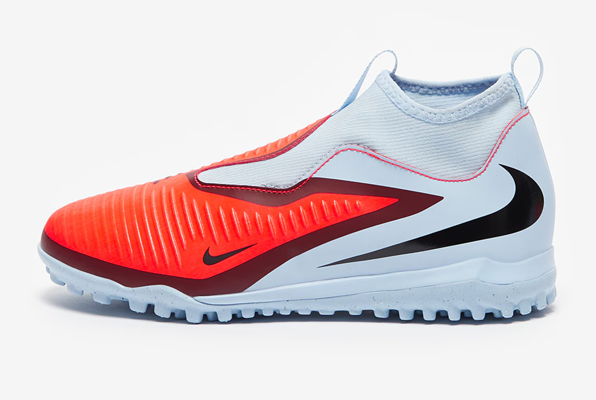 Детские сороконожки Nike Phantom 6 Academy High TF Junior HQ2049-400